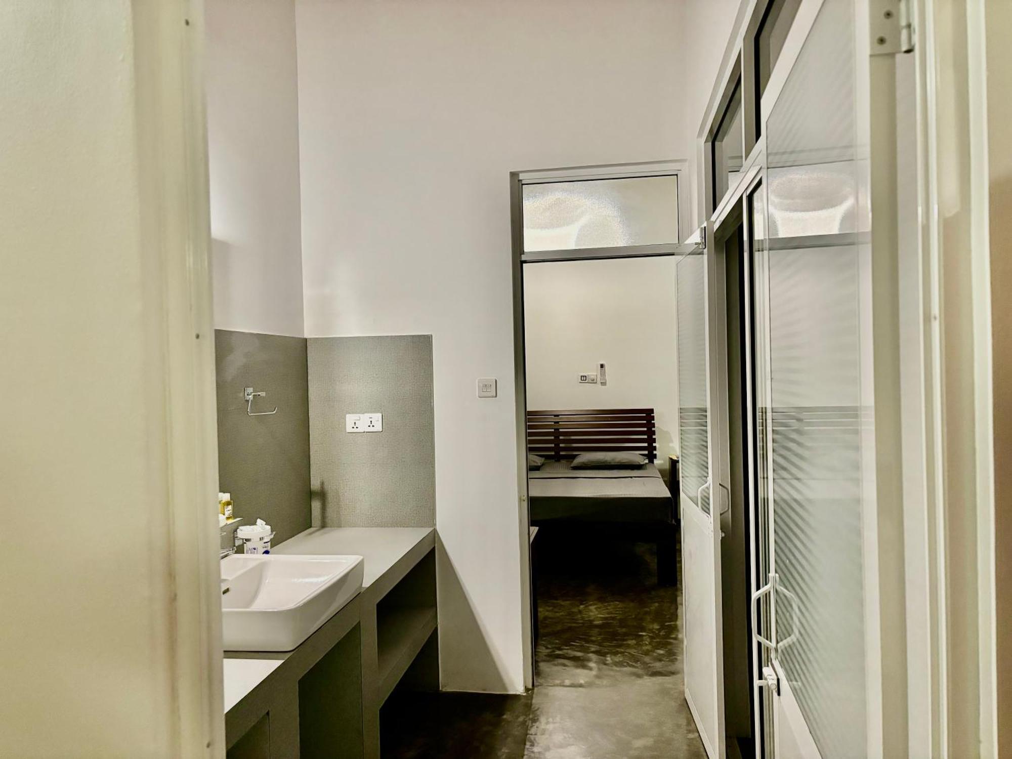 Hotel Blue Fox Hikkaduwa Zewnętrze zdjęcie