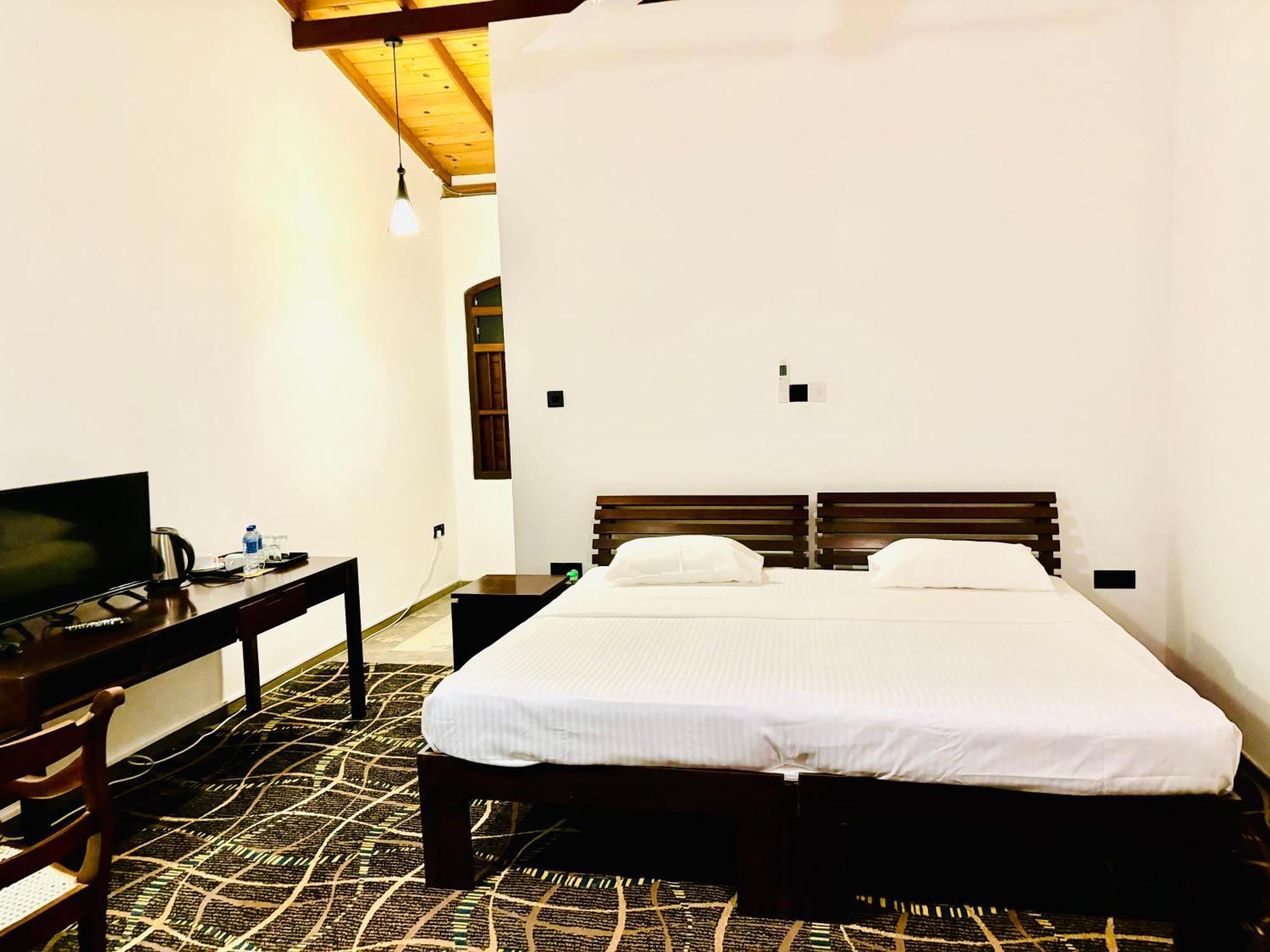 Hotel Blue Fox Hikkaduwa Zewnętrze zdjęcie