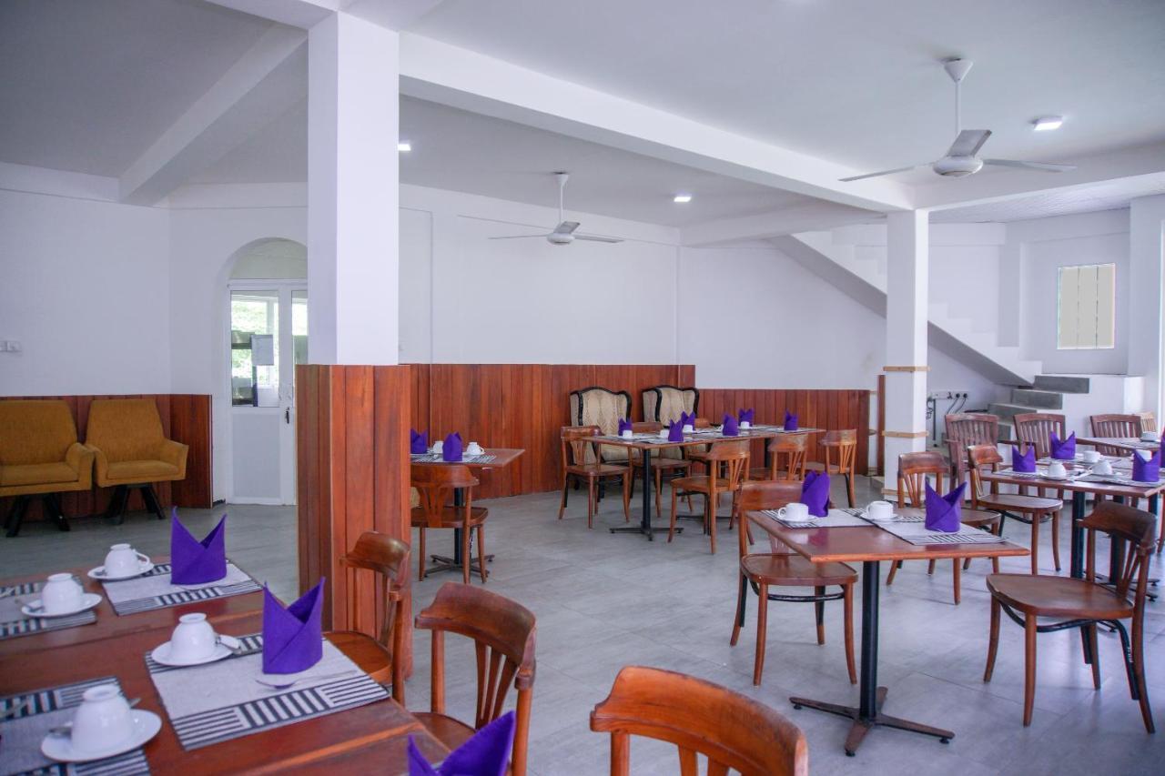 Hotel Blue Fox Hikkaduwa Zewnętrze zdjęcie