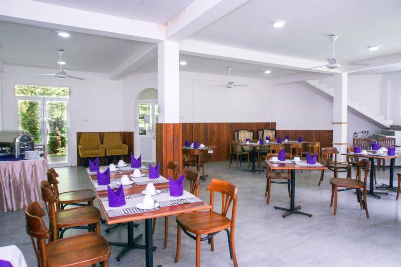 Hotel Blue Fox Hikkaduwa Zewnętrze zdjęcie